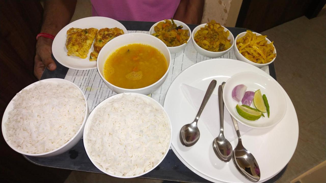 Hotel Aloka Residency Calcutta Buitenkant foto
