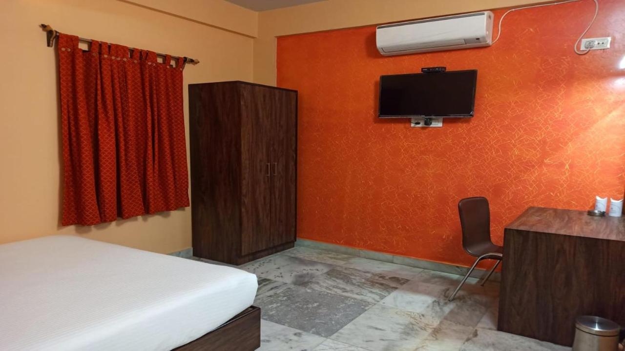 Hotel Aloka Residency Calcutta Buitenkant foto