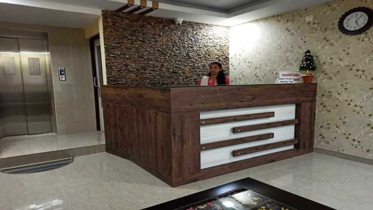 Hotel Aloka Residency Calcutta Buitenkant foto