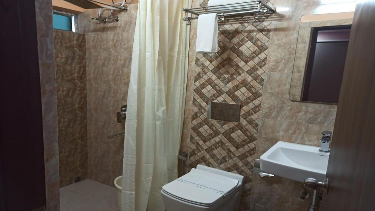 Hotel Aloka Residency Calcutta Buitenkant foto