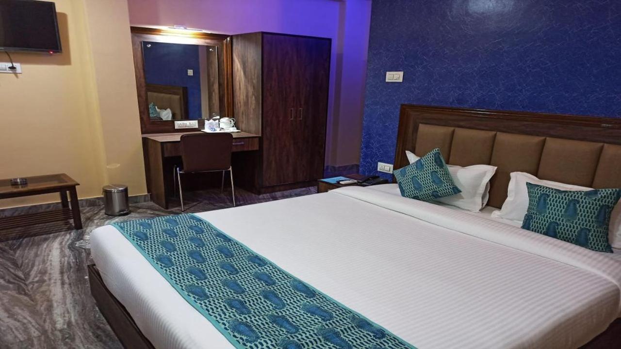 Hotel Aloka Residency Calcutta Buitenkant foto